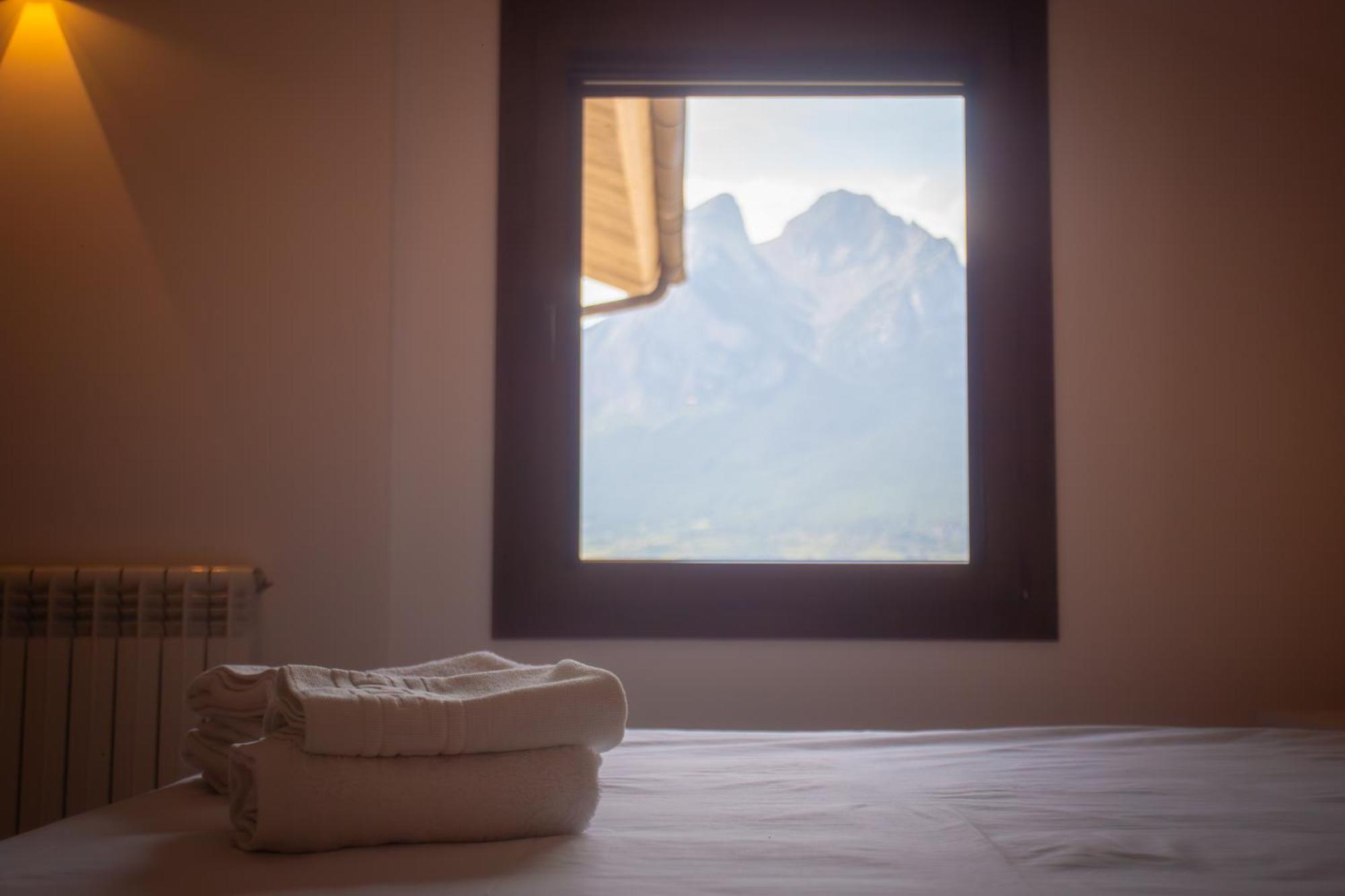 L'Indret Del Pedraforca Adults Only Hotell Saldés Exteriör bild
