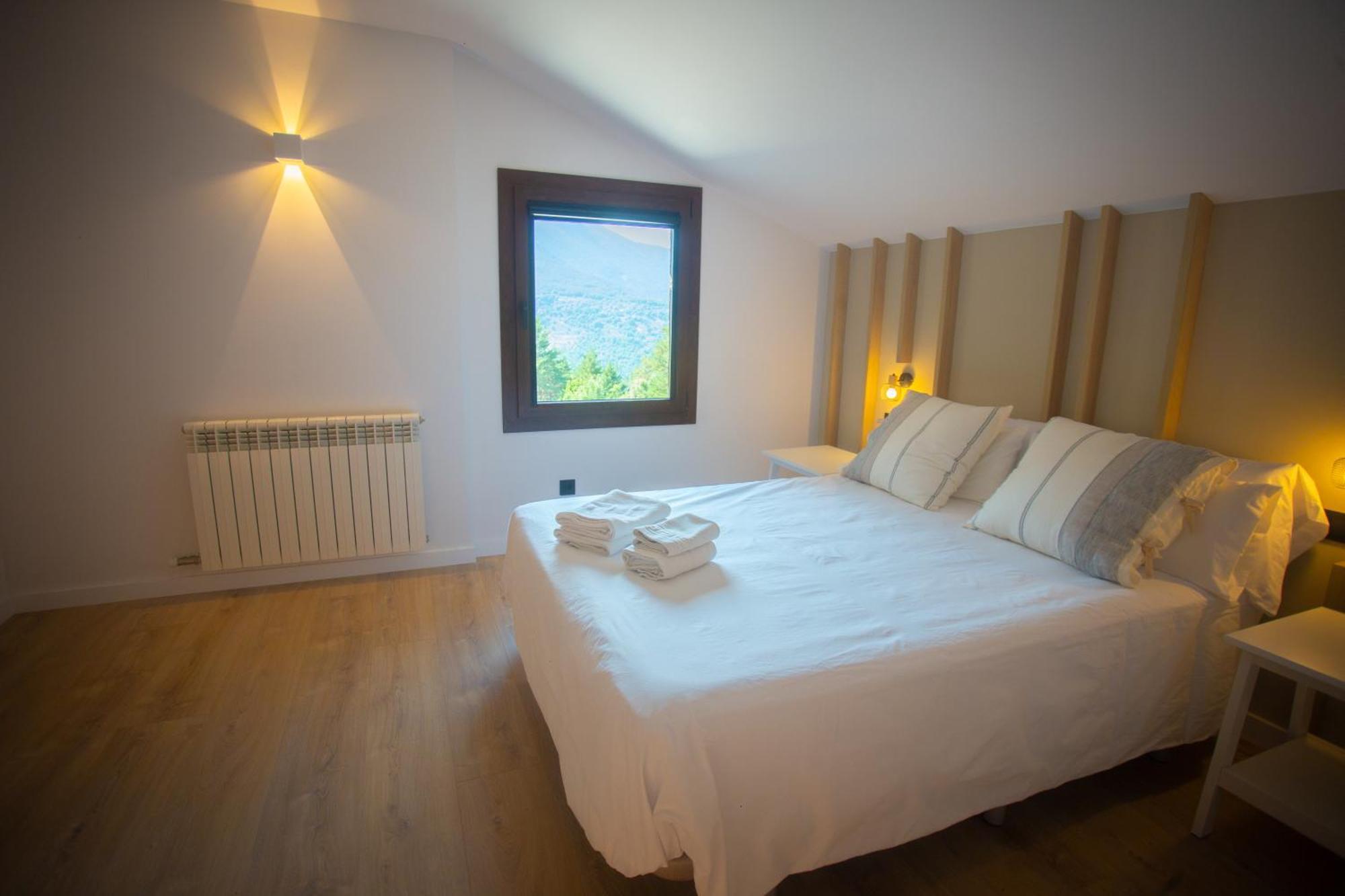 L'Indret Del Pedraforca Adults Only Hotell Saldés Exteriör bild