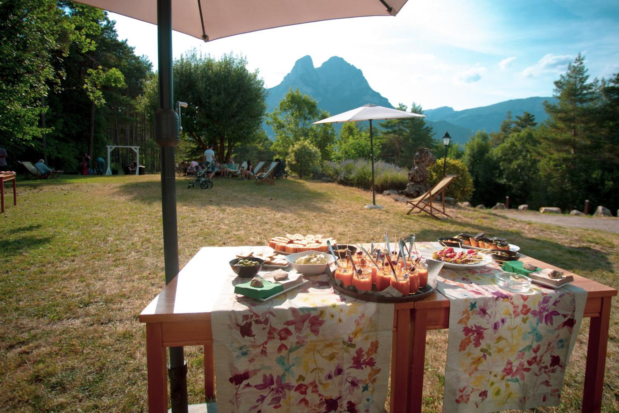 L'Indret Del Pedraforca Adults Only Hotell Saldés Exteriör bild
