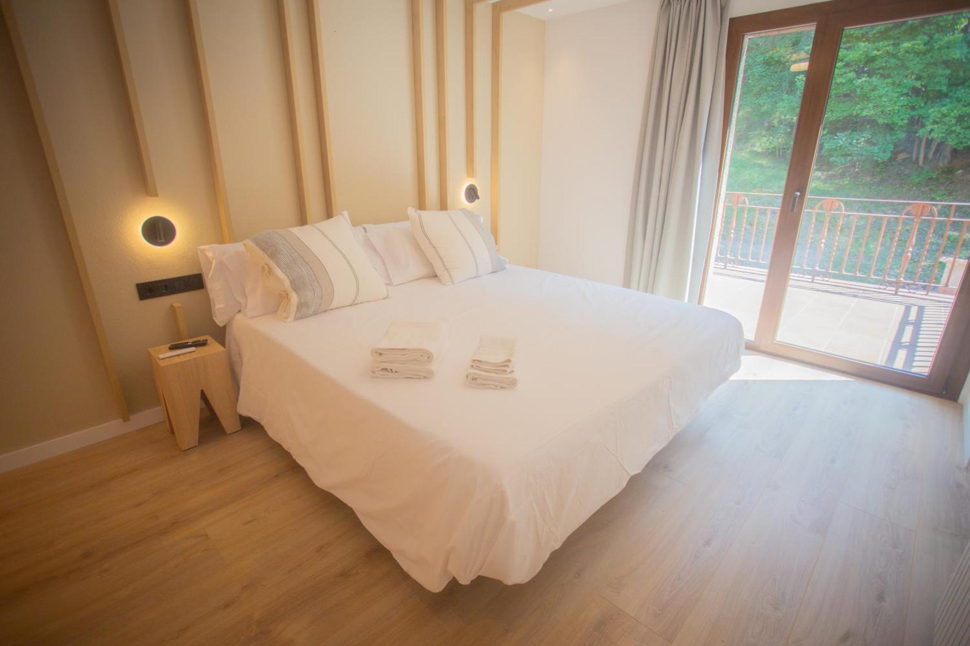 L'Indret Del Pedraforca Adults Only Hotell Saldés Exteriör bild